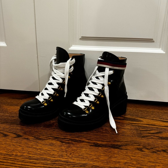 GUCCI GG LEATHER CANVAS ANKLE BOOTS BLACK W/ RED, WHITE, AND BLUE BUCKLE - Picture 16 of 16